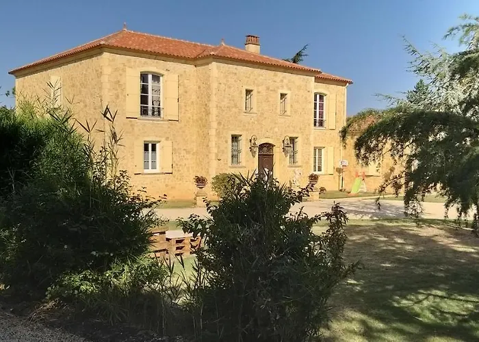 Bed and Breakfast Chateau De Rouffiac 4*