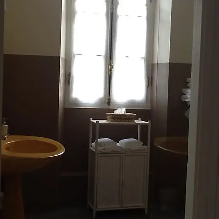Chateau De Rouffiac Bed & Breakfast Duravel